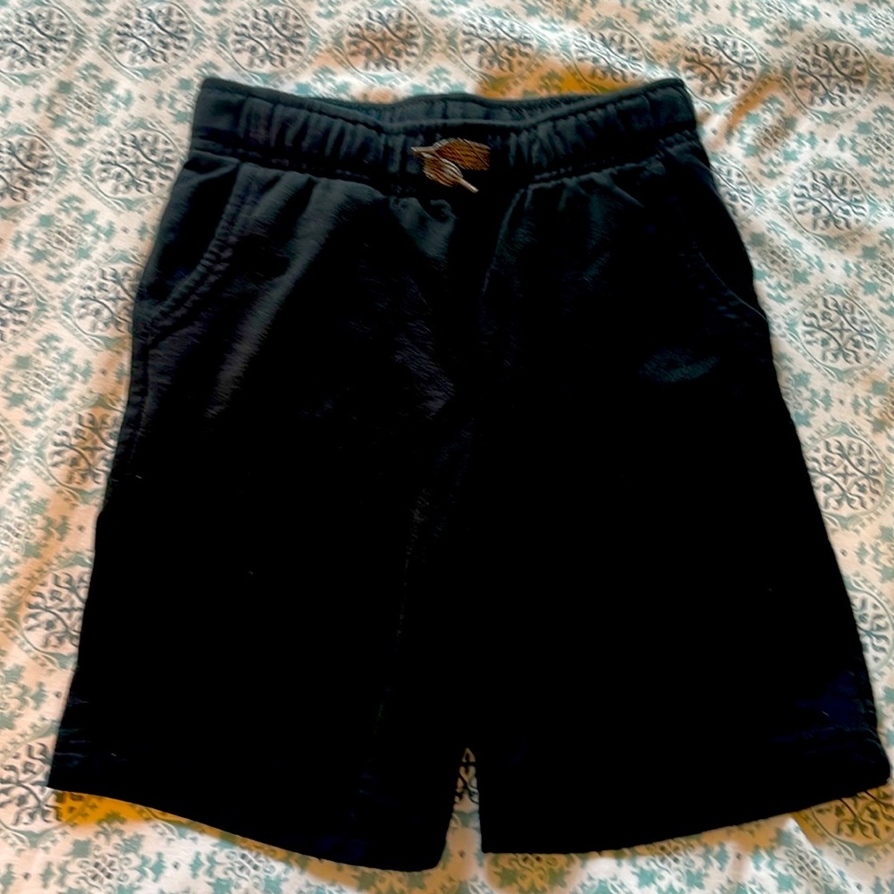 Boys Cat & Jack shorts size 6/7